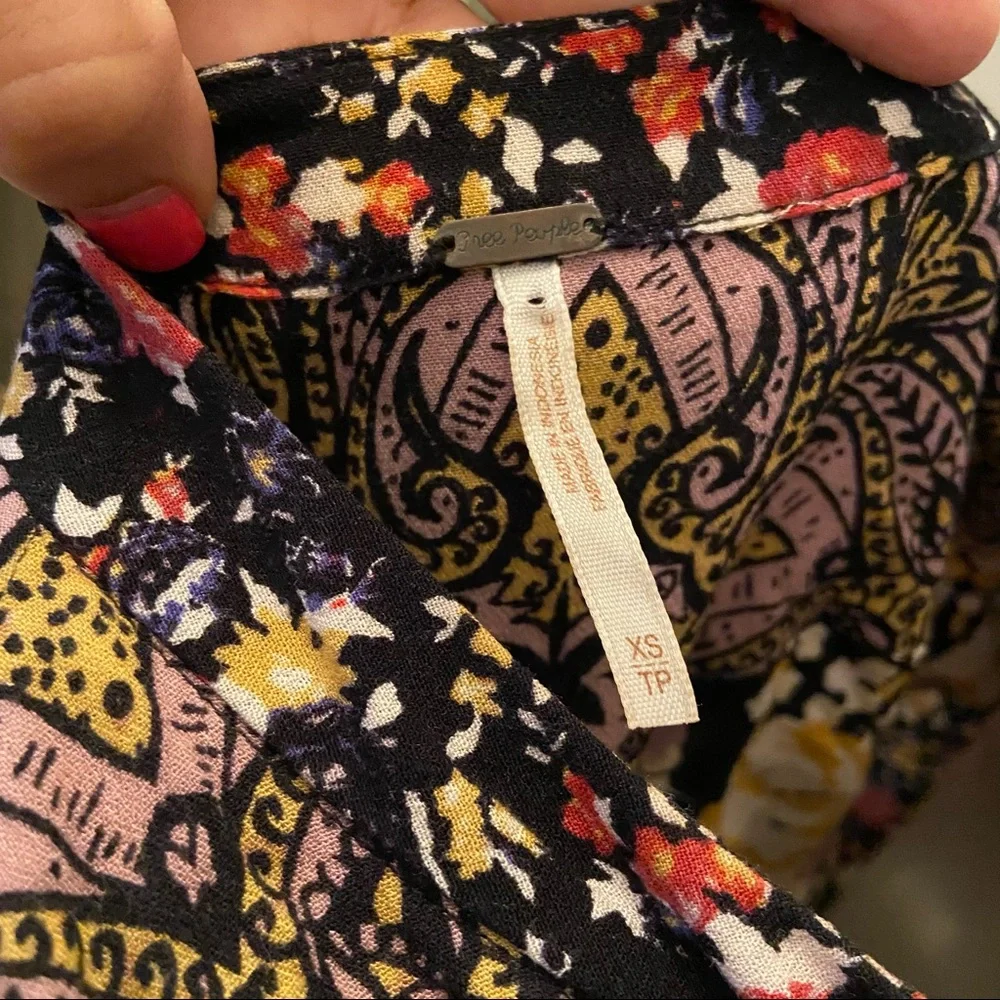 Free People Wildflower Fields Henley Top - Picture 9 of 9